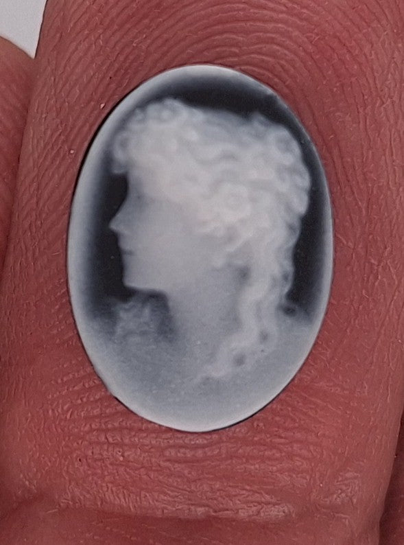 14x5x10.5 Black Agate Cameo Woman's Profile C279