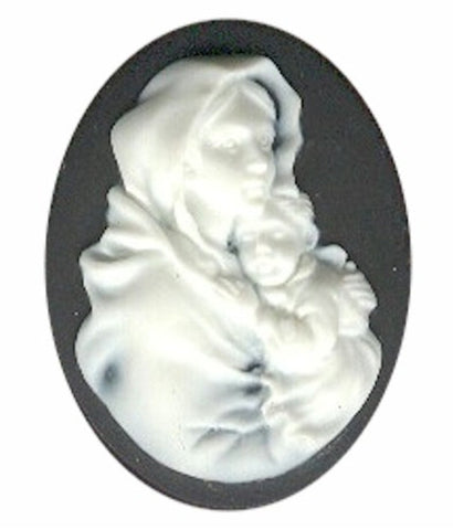 40x30mm Black and White Woman Holding Child Resin Cameo 610R