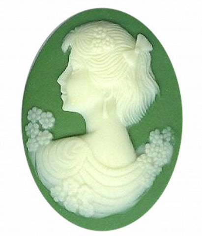 40x30mm Green and Ivory Woman with Short Hair Resin Cameo 853q