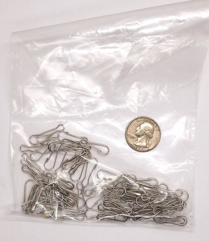 Closeout- Bag of 20mm silver lanyard hooks 394q