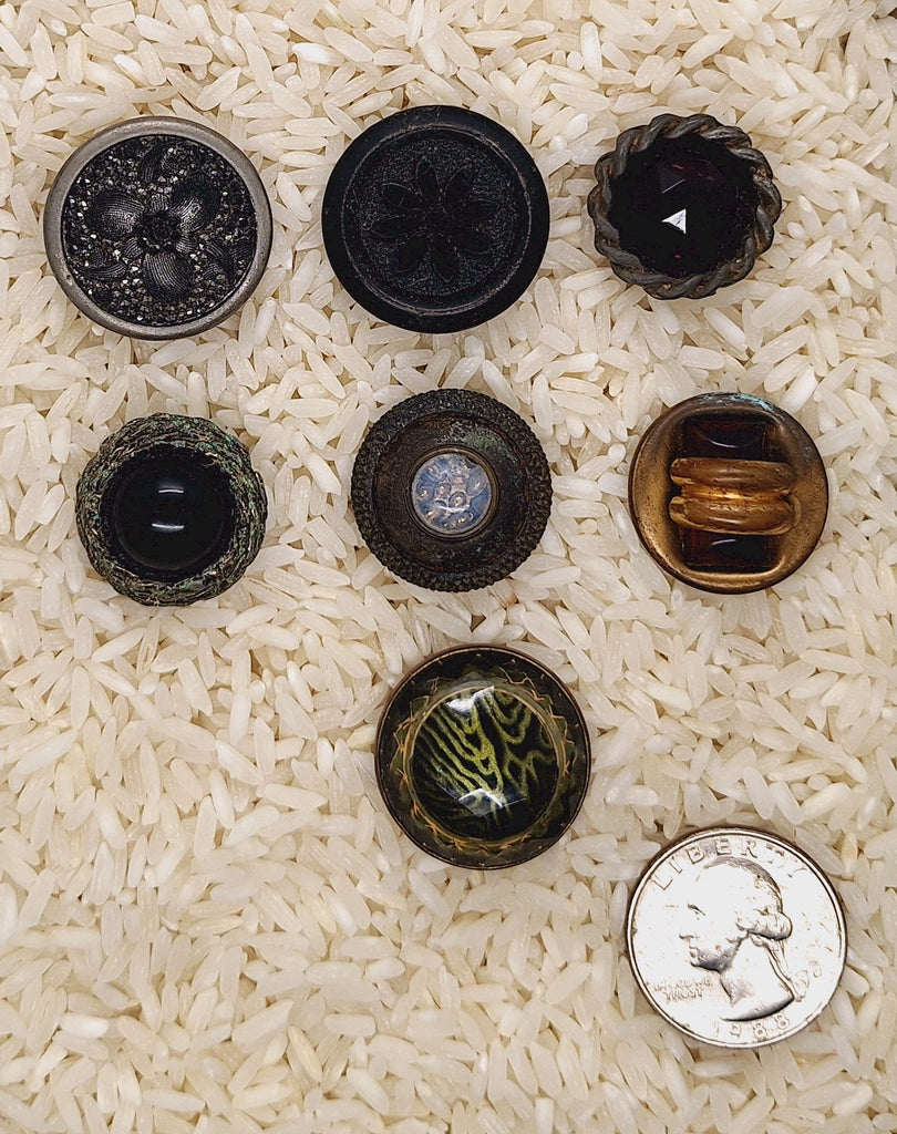 7pcs Antique Buttons Glass in Metal Rims B103