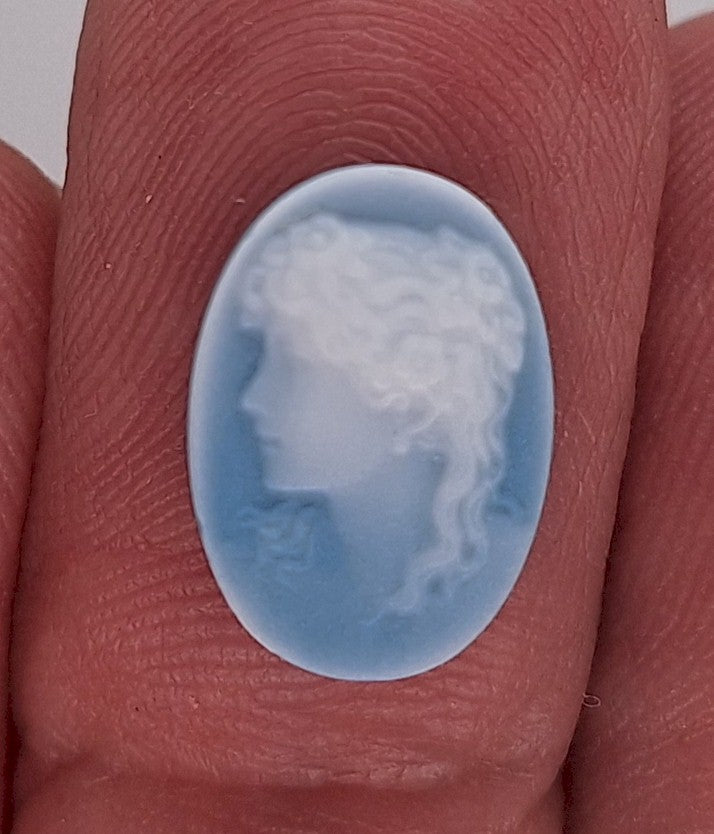 14x5x10.5 Light Blue Agate Cameo Womans Profile C277
