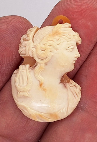 34x23mm Antique Carved Shell Profile of Woman with Loop C300