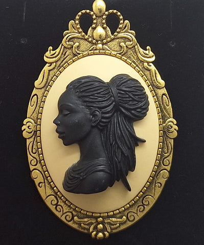 Black Woman Gold Brooch or Pendant Beautiful African American with Braids Cameo F252