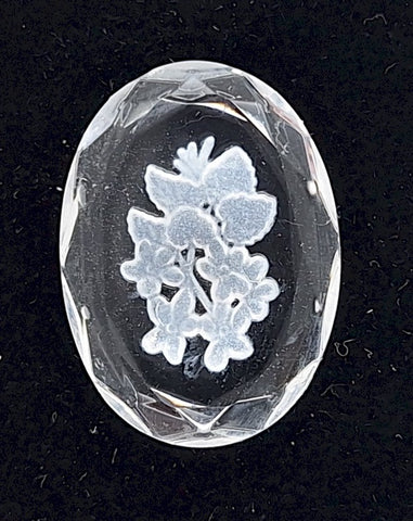 25x18mm Vintage German  Clear Glass Intaglio Cabochon Flower Bouquet J181