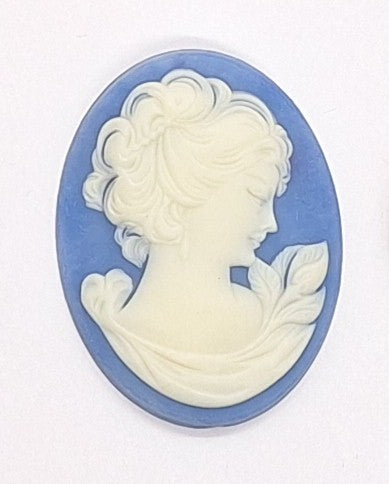 40x30mm Blue and White Woman with Short Hair Resin Cameo J128