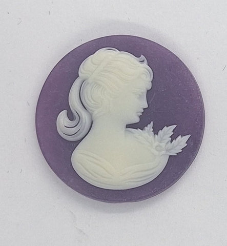 25mm Purple and White Ponytail Girl Resin Cameo J185