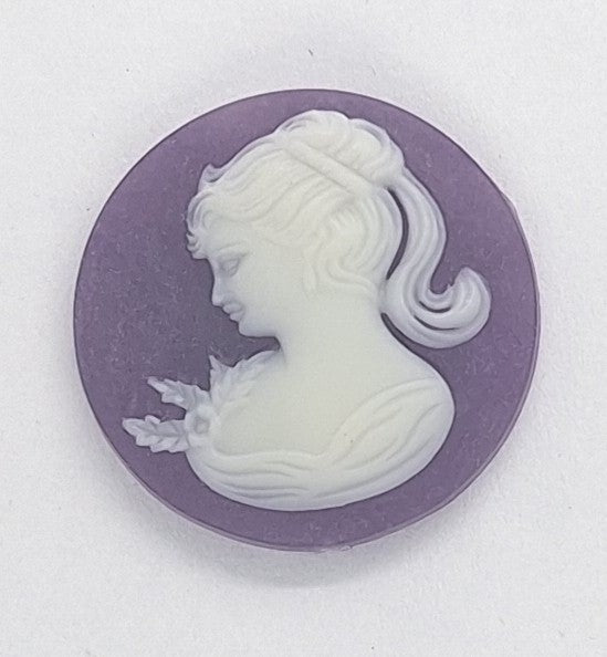 18mm Purple and White Ponytail Girl Resin Cameo J187
