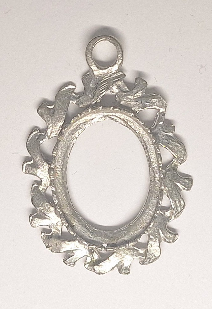 Closeout - Read description - Vintage 25x18mm Gold Open Back Cabochon Cameo Setting with ring J229