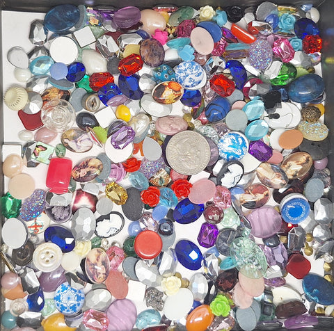 CLOSEOUT - 1/2LB of Glass Stones and Random Stuff. Read description. L684 image 1