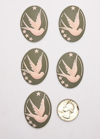 Closeout -5pcs. Green and Pink Bird with Stars Swallow 40x30mm Resin Cameos L727