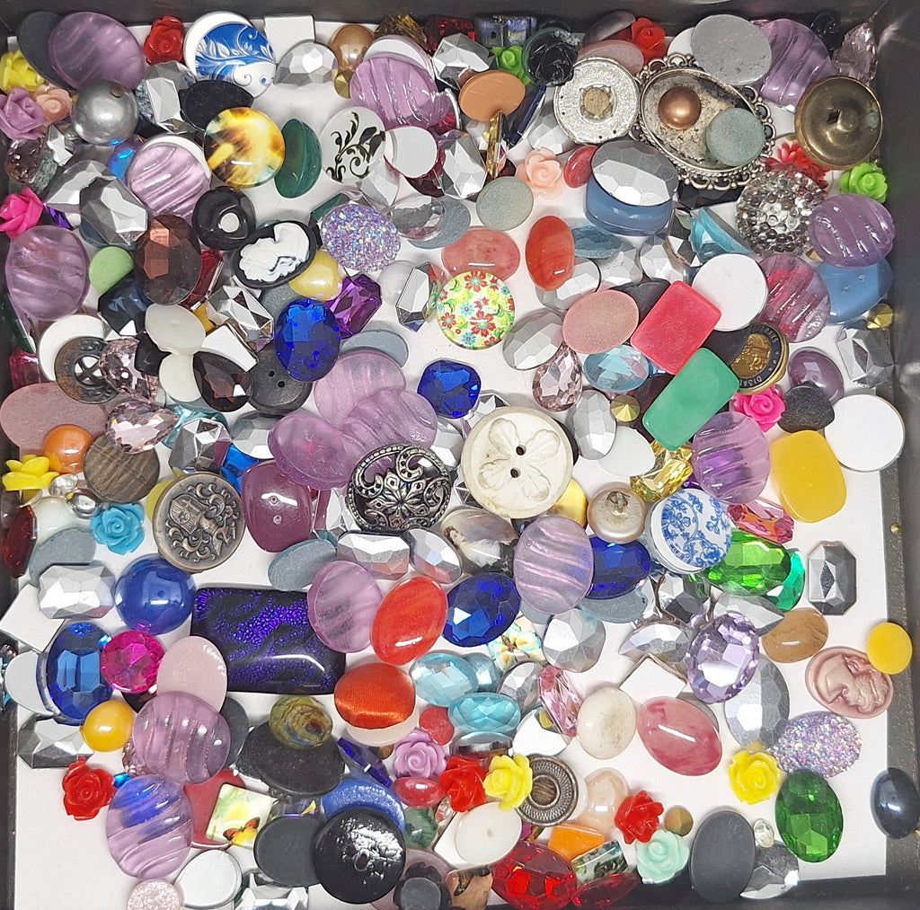 CLOSEOUT - 1/2LB of Glass Stones and Random Stuff. Read description. L775