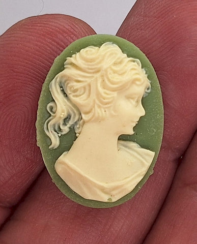 25x18mm Green and Ivory Ponytail Girl Resin Cameo Cabochon S4222