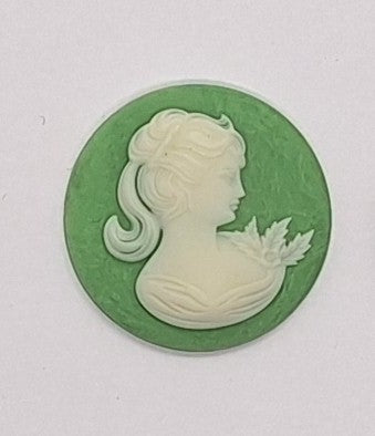 25mm Green and White Victorian Ponytail Woman Resin Cameo J117