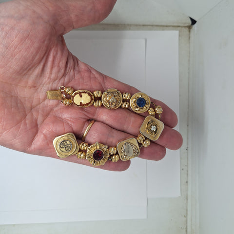 Bracelet