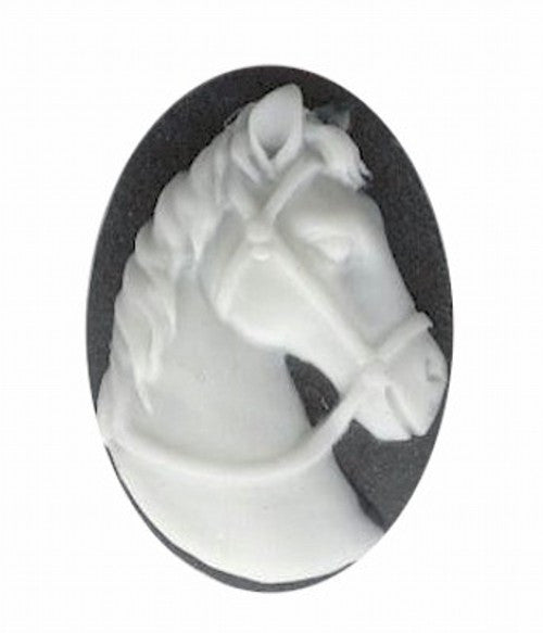 25x18mm Black and White Equestrian Horse Resin oval Cameo 729q
