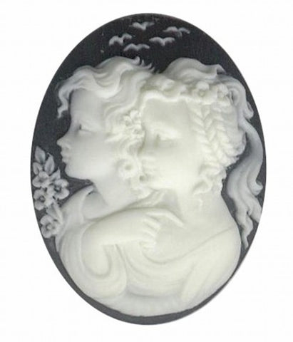  40x30mm Black and Ivory Two Girls Resin Cameo 813q