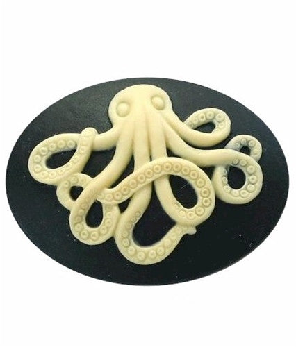 40x30mm Black and Creme Octopus Octopuses Octopi resin cameo 896x